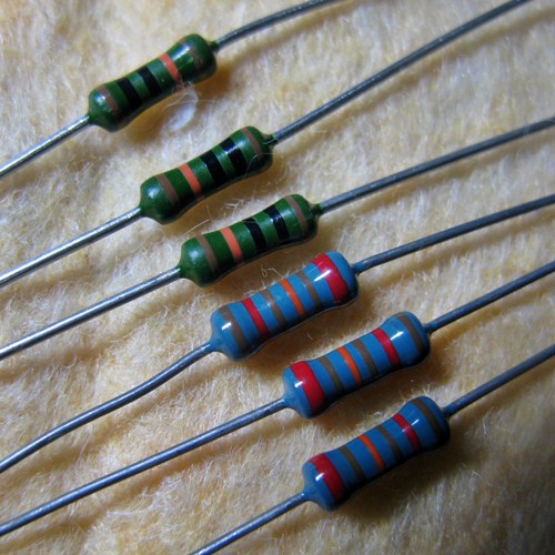 2k2 0.5W Roederstein resistor, each